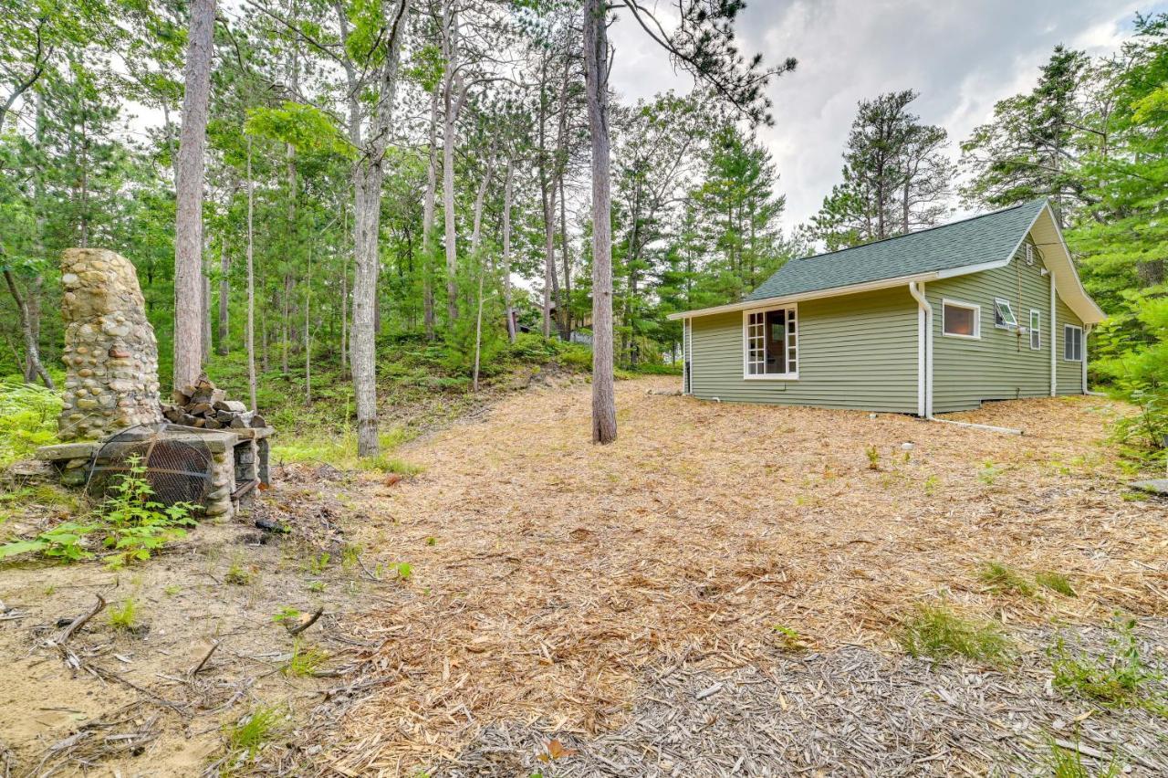 Enchanted Lake Huron Cottage With Beach Access! Rogers City Dış mekan fotoğraf